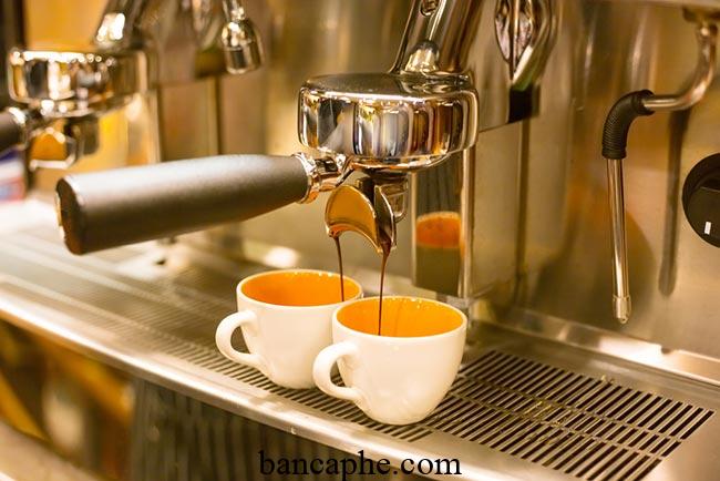 Pha máy cà phê nâng tầm trải nghiệm: Mô hình cà phê pha máy 2024 mang đến hương vị và tiện ích tuyệt vời